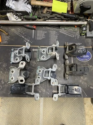 11-16 FORD F250 F350 F450 CREW CAB OEM UPPER & LOWER DOOR HINGE SET (8) Piece - Image 1 of 4