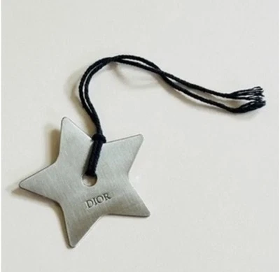 (1) Dior Silver Metal Star Pendant Key Chain Key Ring Bag Charm 100% Authentic - Image 1 of 4