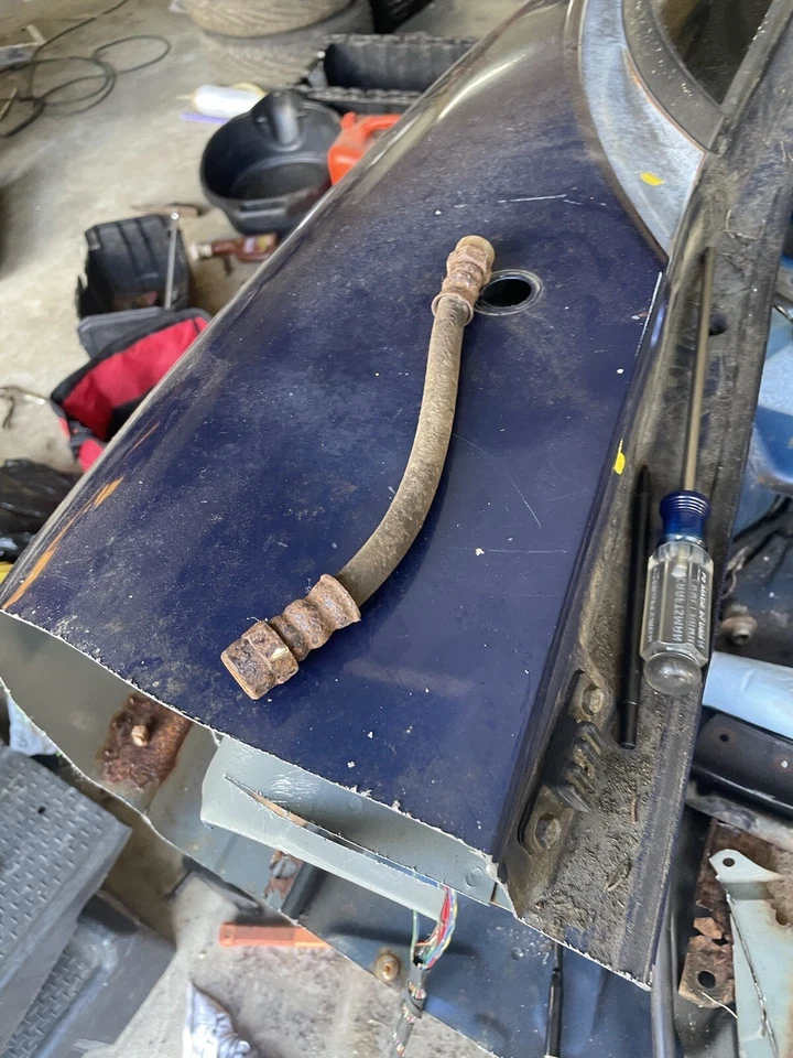 Manguera de bomba de combustible de alta presión Mitsubishi 1991-1999 línea de combustible 3000GT Dodge Stealth Foto 1 de 1