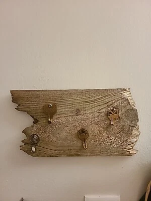 key hanger wall - Image 1 of 3