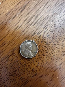1973 Lincoln Penny 1 Transitional Year One Cent Error Coin No Mint Mark Large FG - Picture 1 of 2