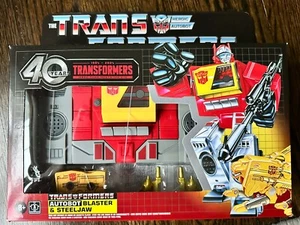 Transformers Retro 40th Anniversary Autobot Blaster & Steeljaw New In Box - Picture 1 of 4
