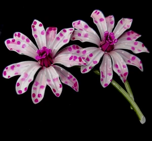 Doppelte rosa Lilie Blume Brosche Anstecknadel Emaille groß 3 3/4" fuchsia Punkte Vintage - Bild 1 von 11