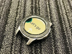FAULTY Samsung Galaxy Watch WiFi & Bluetooth 46mm Mystic Silver SM-R800 - Picture 1 of 3