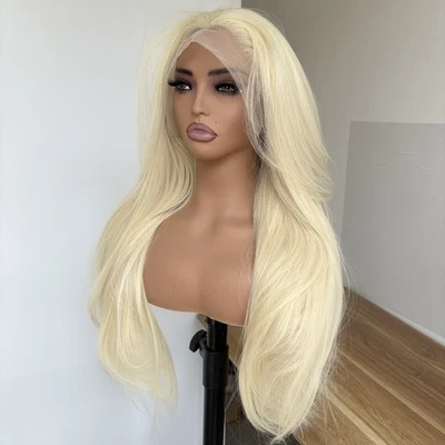 Peluca sintética pre depilada larga recta en capas HD frontal de encaje rubia Foto 1 de 4