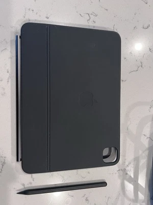 Apple Magic Keyboard Folio iPad Pro 11” (M4) English , Black + Generic Pen Free - Image 1 of 3