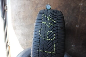 1x neumático para todo clima Bridgestone 225/60 R18 104V WeatherControl A005 DOT:2822 (L617 - Imagen 1 de 8