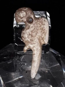 Hongshan Chicken Bone Jade Bird or Parrot sitting with long tail - Picture 1 of 8