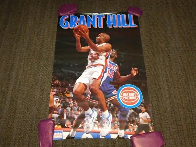 ВИНТАЖНЫЙ БАСКЕТБОЛЬНЫЙ ПЛАКАТ 1994GRANT HILL 34 1/2 ДЮЙМА X 22 1/4 ДЮЙМА ДЕТРОЙТ ПОРШНИ НБА - Изображение 1 из 4