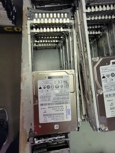 IBM 300GB SFF SAS DS8HS 15K 6G HDD 01NN794 45W9615 45W9613 49Y7435 - Afbeelding 1 van 3