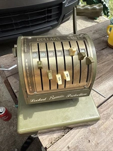 VINTAGE PAYMASTER X-550 SERIE SCHECKSCHREIBER 7 SPALTEN SEHR SCHÖN OHNE SCHLÜSSEL - Bild 1 von 7