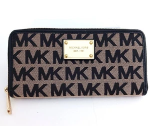 NWT$98  Michael Kors Jet Set Travel Continental Wallet Black Beige Zipper Close - Picture 1 of 12