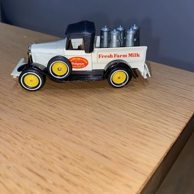 Camión Ford 1930. Librea de leche fresca de granja. Modelos Matchbox Y35 de antaño. Foto 1 de 4