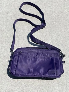 Lug SCOOP Umhängetasche Lila Pflaume Reise Organizer Tasche Med. Geldbörse RFID Reisetasche - Bild 1 von 7