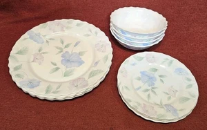 Arcopal CHLOE France überbackene rosa blaue Blumen 4er Set Abendessen, Salat, Müsli - Bild 1 von 15