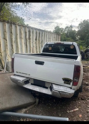 15136544 2004-2012 Chevrolet Colorado moldura de puerta izquierda derecha pasajero Foto 1 de 4