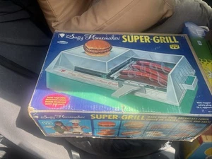 SUZY HOMEMAKER SUPER GRILL TOY PLAYSET w/ BOX-read Description-New/Old Stock - Picture 1 of 5