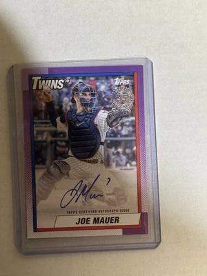 Serie de actualización Topps 2025 - 1990 Topps Baseball Auto Joe Mauer #90AU-JM Foto 1 de 2