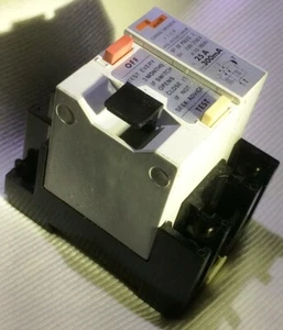 B&R D.P. Earth Leakage Circuit Breaker rated 25A with 300mA trip - Picture 1 of 1