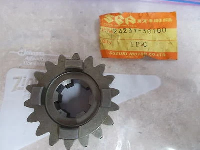 Nuevo de Lote Original Suzuki Third Drive Gear 1971-1981 TM250 TS250 DS250 24231-30100 Foto 1 de 4