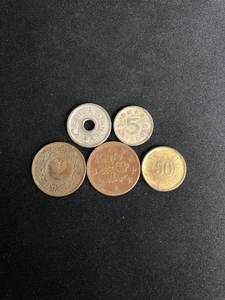 World Coins Lot Featuring different Types Combined Shipping - Picture 1 of 2