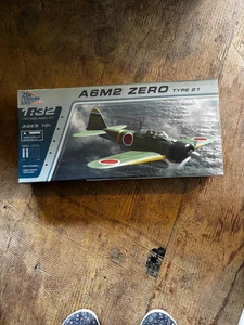 21st Century Toys Model Kit A6M2 Zero Type 21 Military Plane 1:32 Sealed Box - Bild 1 von 3