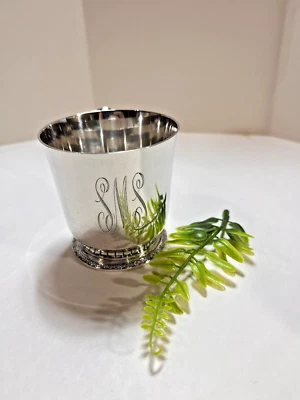 Taza bebé plata de ley negra Starr & Gorham con monograma 150 gr. Foto 1 de 4