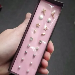 Avon nine pair earring set - Picture 1 of 10