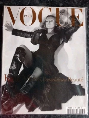 French Vogue - Paris - December 2005  - 2nd of 4 Kate Moss covers for this issue - Image 1 of 2