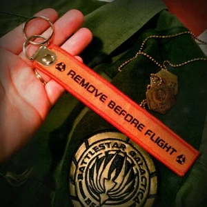 • BATTLESTAR  GALACTICA • BSG • VIPER • REMOVE BEFORE FLIGHT • KEY RINGS • - Picture 1 of 3