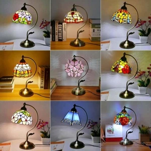 Tiffany Style Stained Glass Beige Vintage Shade Desk Bedside Table Lamp - Picture 1 of 40