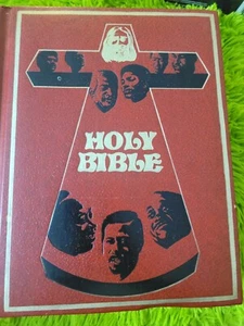 Holy Bible King James Version - Black Heritage Edition 1976 Red Cover Gold Leaf - Picture 1 of 9