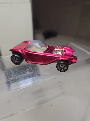Hot Wheels Redline BEATNIK BANDIT Red Original 1968 - Image 1 of 4