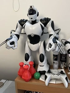 robosapien v2 - Picture 1 of 1