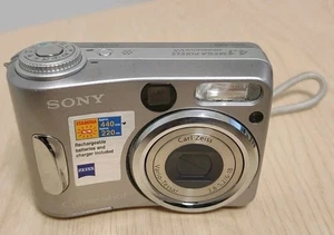 Sony Digitalkamera Cybershot DSC-S40 4.1MP silber getestet - Bild 1 von 7