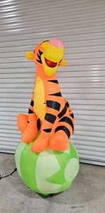 Gemmy Disney Airblown Inflatable Easter Tigger Riding An Egg 2004 VTG Rare Works - Picture 1 of 7