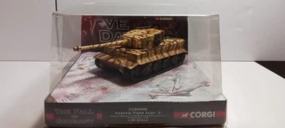 CORGI CHAR TIGRE - Photo 1/4