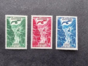 Timbre Andorre français série Poste aériènne PA N° 2 à 4 C: 200 € neuf ** - Picture 1 of 2