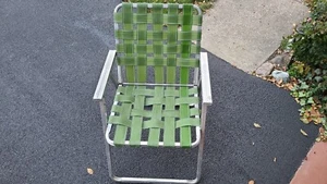 Vintage Aluminum Folding Beach Lawn Patio Outdoor Beach Chair Webbed Straps - Picture 1 of 2