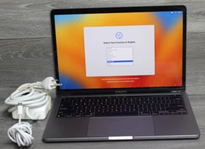 Apple MacBook Pro 13.3" 2022 M2, 8GB RAM, 256GB SSD - Space Gray MNEH3LL/A Read - Picture 1 of 7