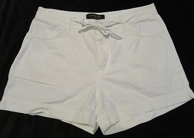 Pantalones Cortos de Algodón Causal Blancos Remachados por Lee Para Mujer 12 M Cintura 32"      Foto 1 de 4