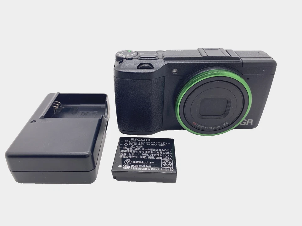 [Only 3349 Shots] RICOH GR II 16.2 MP Compact Digital Camera 18.3mm f2.8 - Image 1 of 4