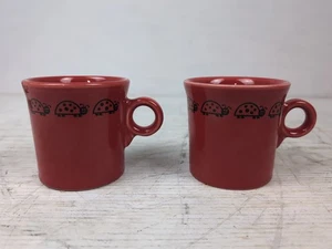 Vintage SELTEN Fiesta scharlachroter Marienkäfer 2 Tassen rot Kaffeetasse ohne Ringgriff Marienkäfer - Bild 1 von 8