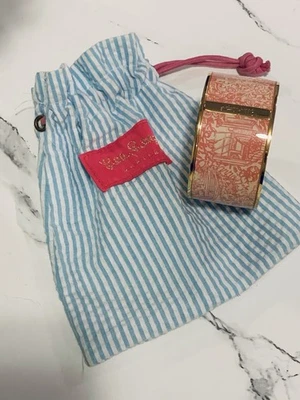 Lilly Pulitzer女式粉色印花金色标志手镯手链 — 第 1/4 张图片