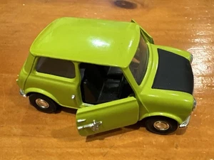 Corgi Classics 1:36 Scale Mr. Bean's Mini 1994 Edition #96011 1000 Green Car - Picture 1 of 8