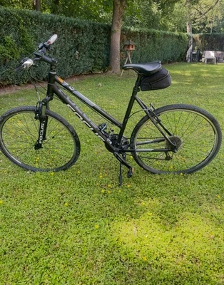 FOCUS Trekkingrad 28 Zoll • Shimano 24-Gang • Größe L • mit Zubehör - Bild 1 von 4