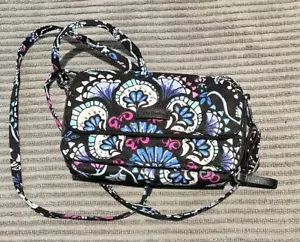Vera Bradley All-in-One Umhängetasche Handgelenktasche - Brombeere - Bild 1 von 6