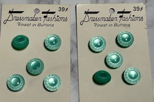 2 Vintage Dressmaker Fashions Cards 10 Green  Plastic Buttons  131-17 - Picture 1 of 5