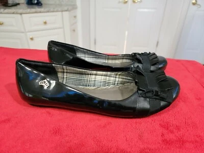 Fergalicious By Fergie Alana Size US 8.5M Black Ballet Flat Girl Shoes.  - Image 1 of 4