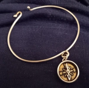 James Avery Sterlingsilber/Bronze "Point The Way" Kompass Charm auf JA-Haken im Ruhestand  - Bild 1 von 8